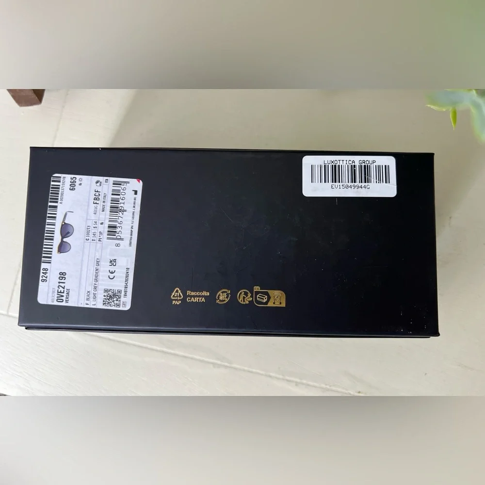Brand New-Authentic Versace Sunglasses EMPTY Box 7